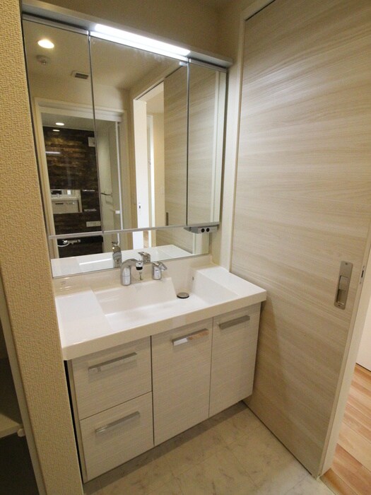 物件内観写真9　(洗面)