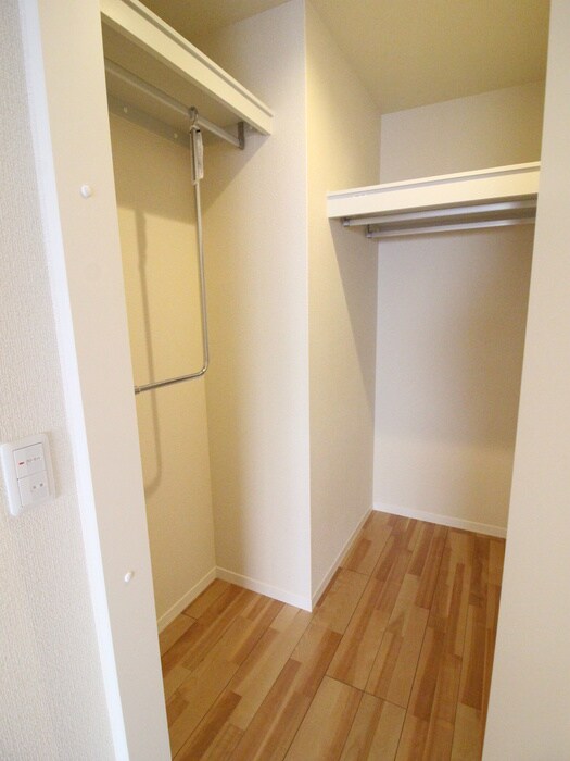 物件内観写真15　(収納)