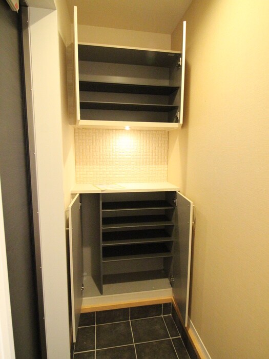 物件内観写真18　(靴箱)