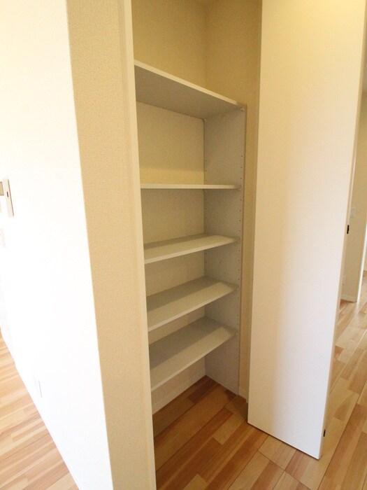 物件内観写真22　(収納)