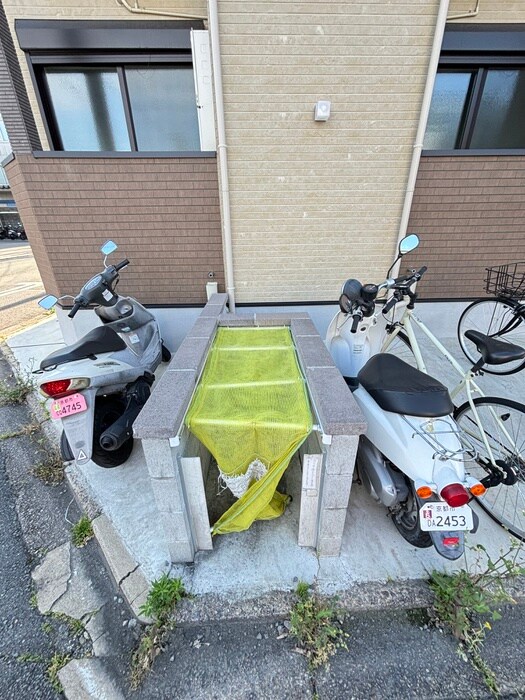 物件外観写真4　(建物設備)