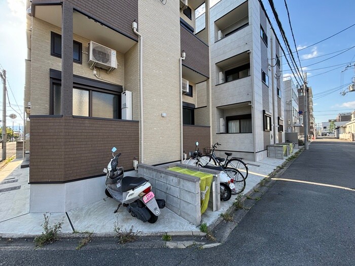 物件外観写真5　(駐輪場)