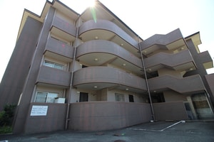 ルネ宇多野外観写真