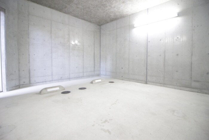 物件外観写真5　(駐車場)