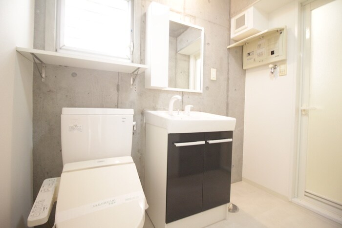 物件内観写真11　(洗面)