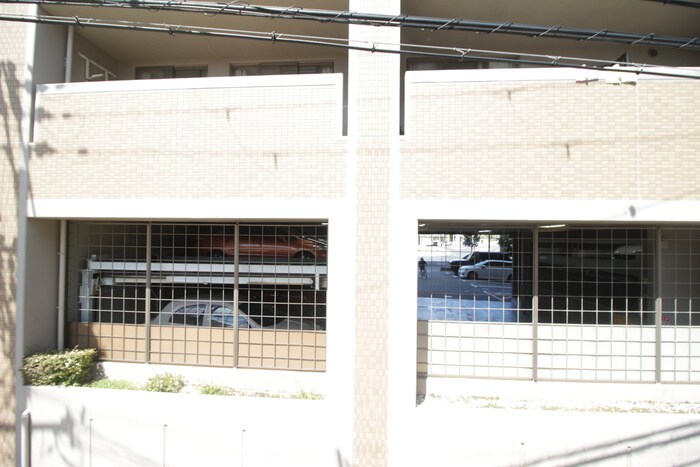 物件内観写真17　(室内からの展望)