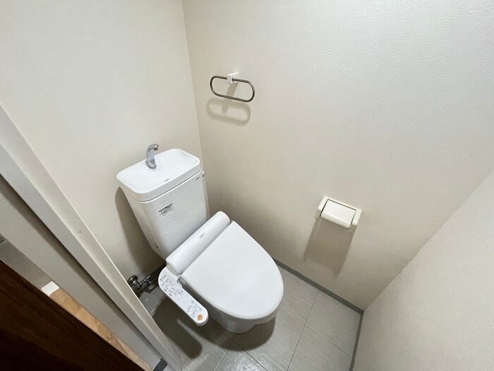 物件内観写真11　(トイレ)