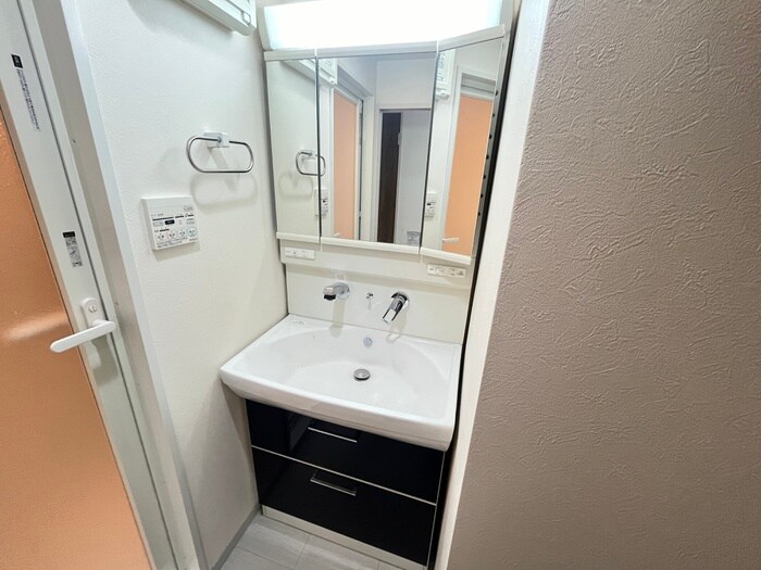 物件内観写真12　(洗面)