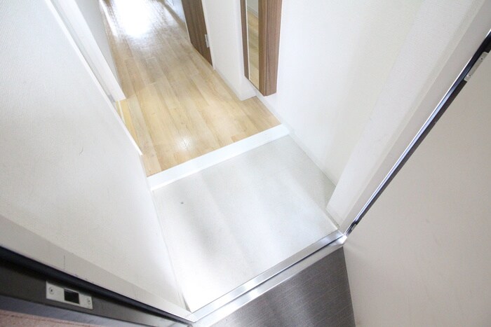 物件内観写真14　(玄関)