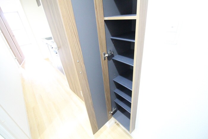 物件内観写真15　(靴箱)