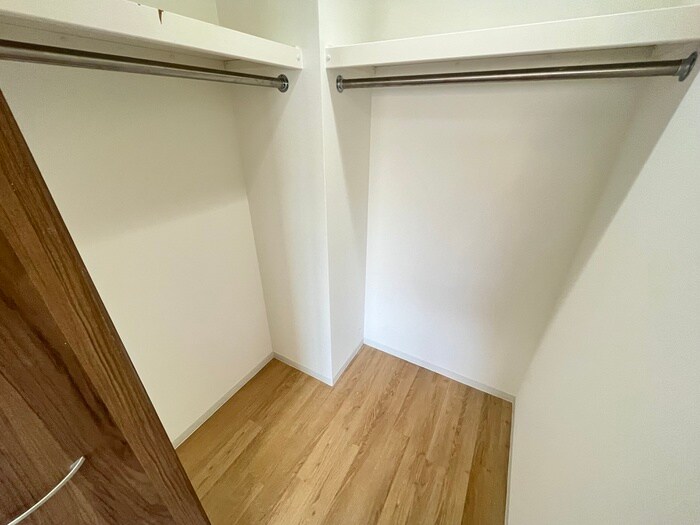 物件内観写真16　(収納)