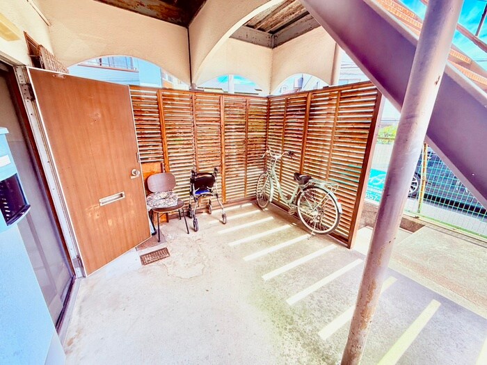 物件外観写真5　(駐輪場)