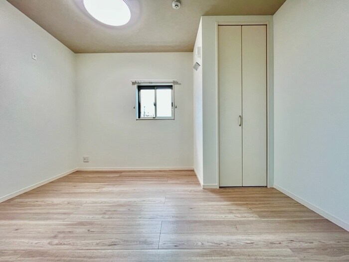 物件内観写真10　(居室)