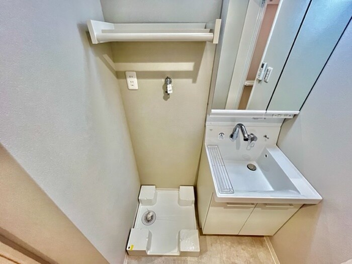 物件内観写真18　(洗濯機置場)