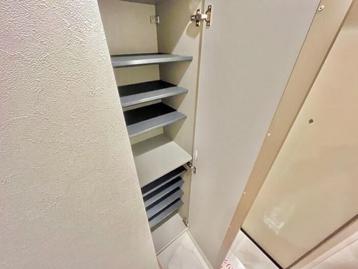 物件内観写真19　(靴箱)