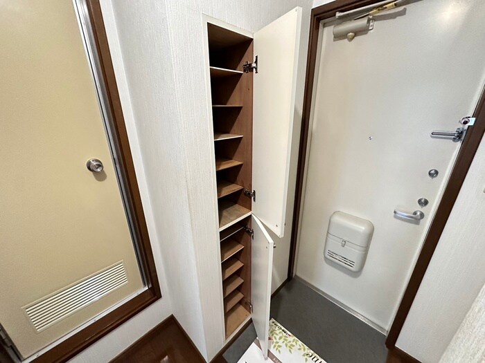 物件内観写真16　(靴箱)