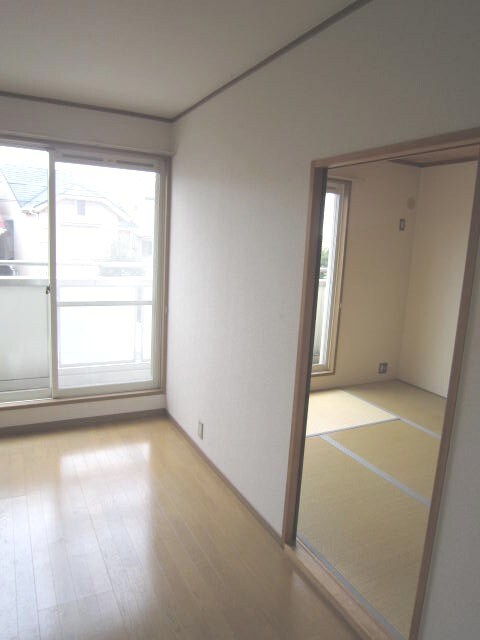 物件内観写真9　(居室)