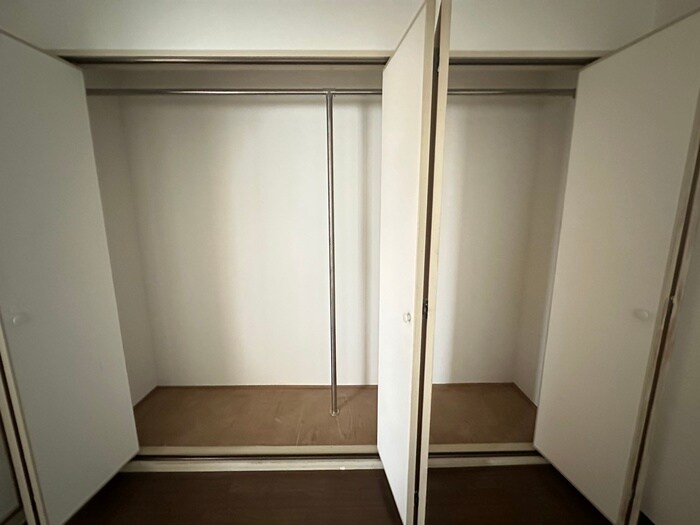 物件内観写真12　(収納)