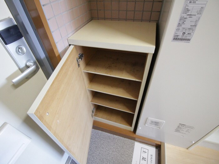 物件内観写真19　(靴箱)