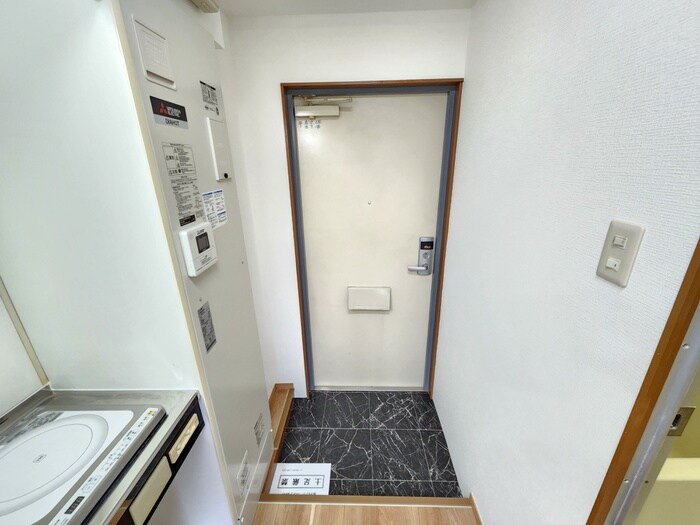 物件内観写真20　(玄関)