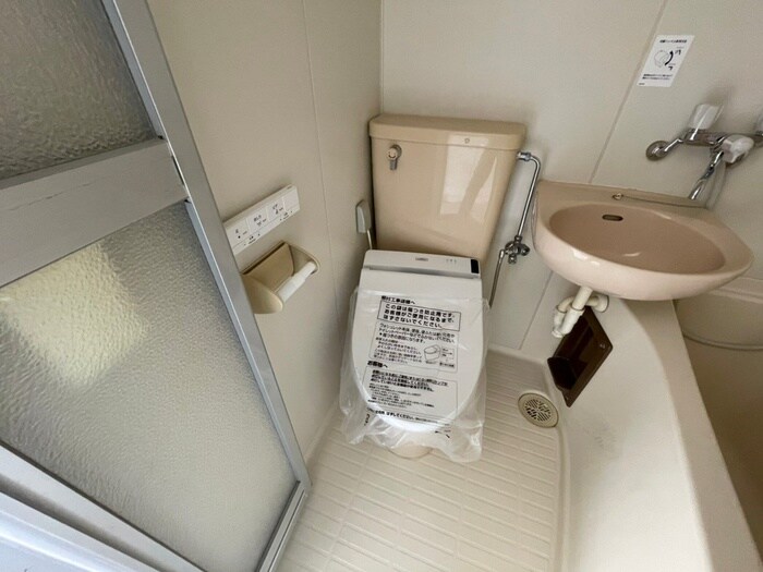 物件内観写真14　(トイレ)