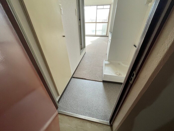 物件内観写真17　(玄関)
