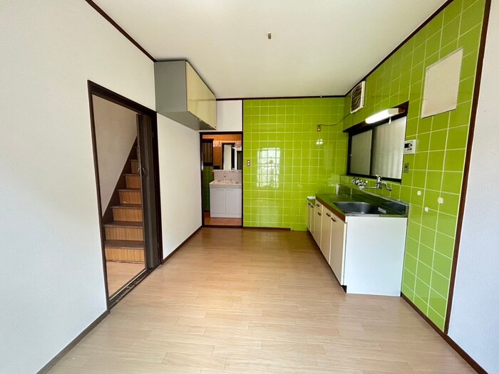 物件内観写真8　(内観写真)