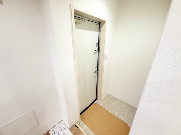 物件内観写真16　(玄関)