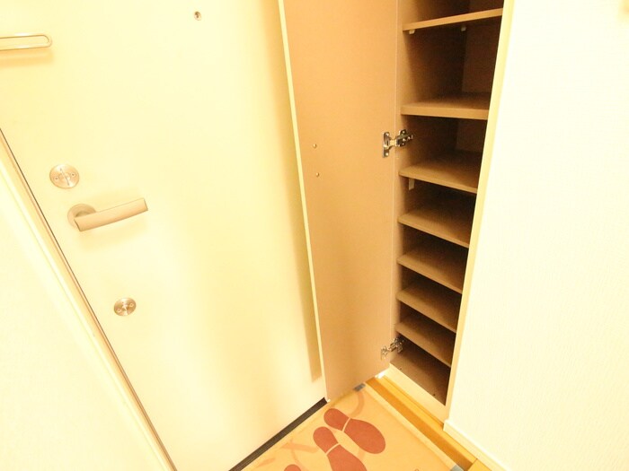 物件内観写真18　(靴箱)