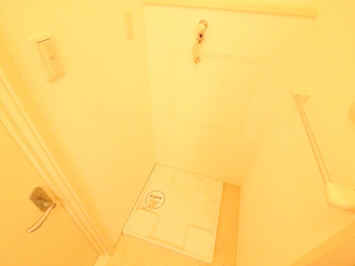 物件内観写真20　(洗濯機置場)