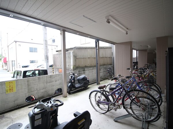駐輪場
