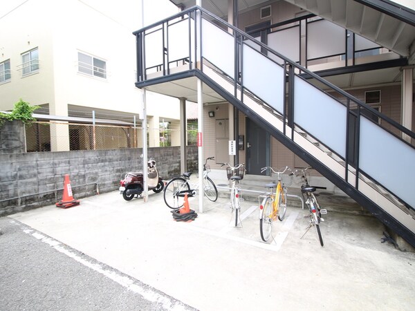 バイク置き場