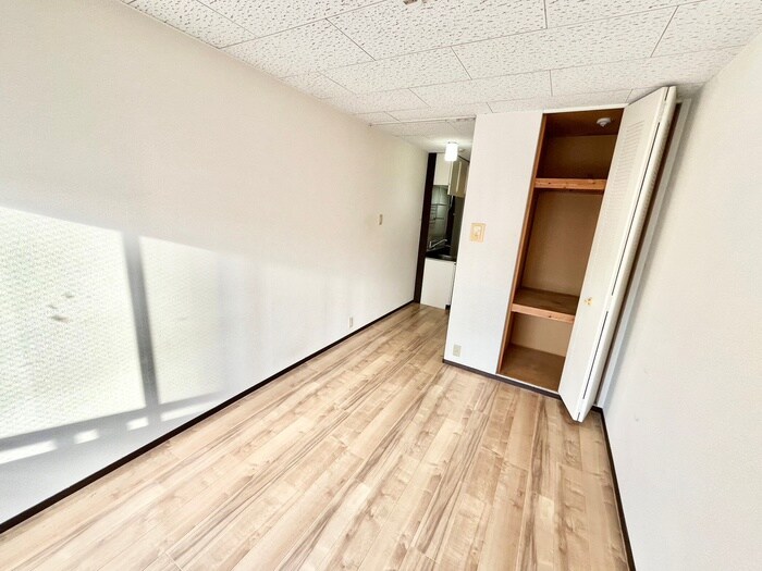 物件内観写真7　(居室)