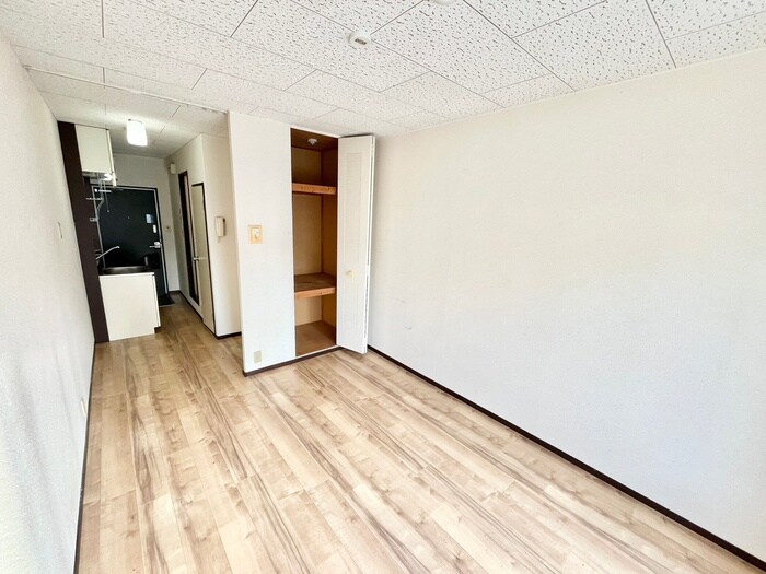 物件内観写真10　(居室)