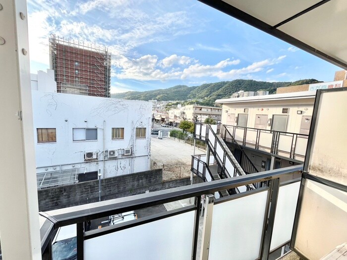 物件内観写真15　(室内からの展望)