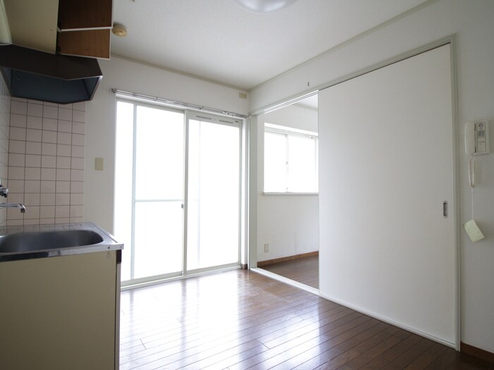 物件内観写真7　(居室)