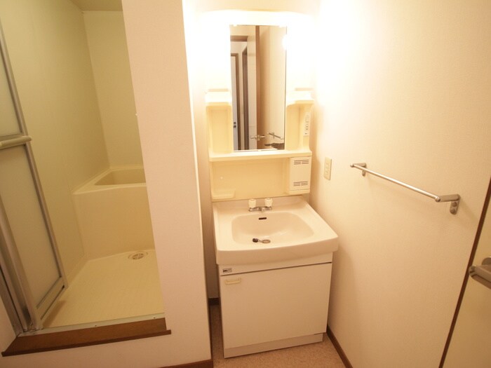 物件内観写真16　(洗面)