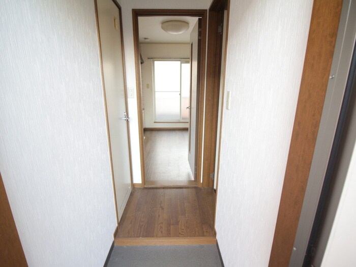 物件内観写真20　(廊下)