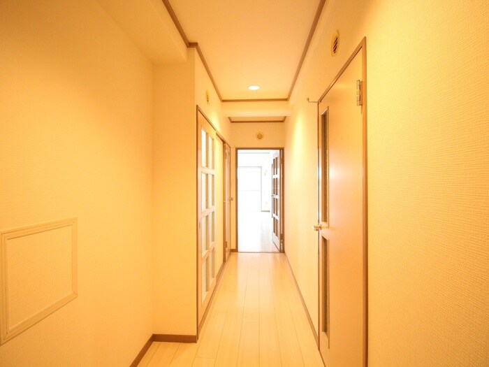 物件内観写真7　(廊下)
