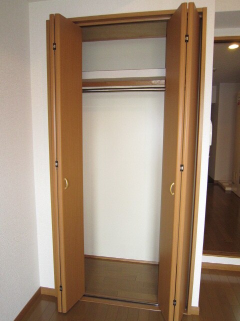 物件内観写真10　(収納)