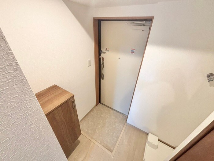 物件内観写真7　(玄関)