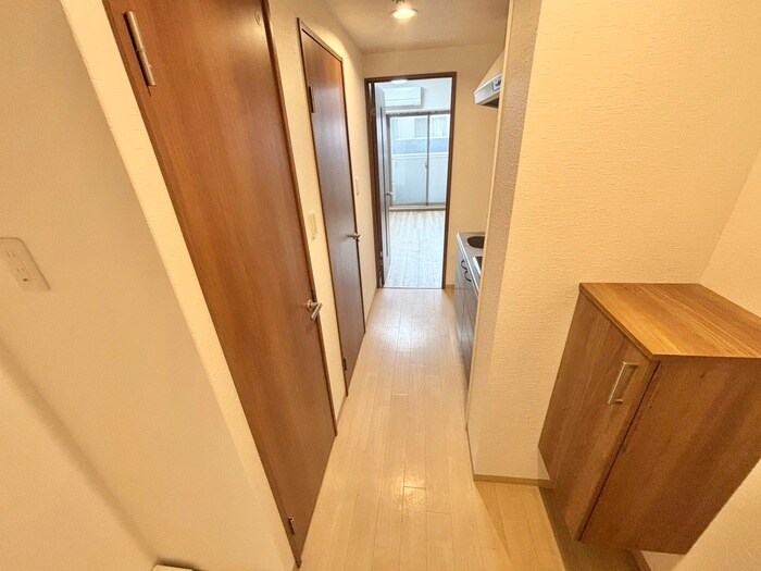 物件内観写真9　(廊下)