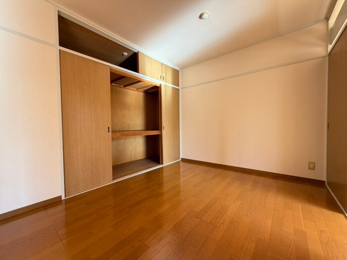 物件内観写真10　(居室)