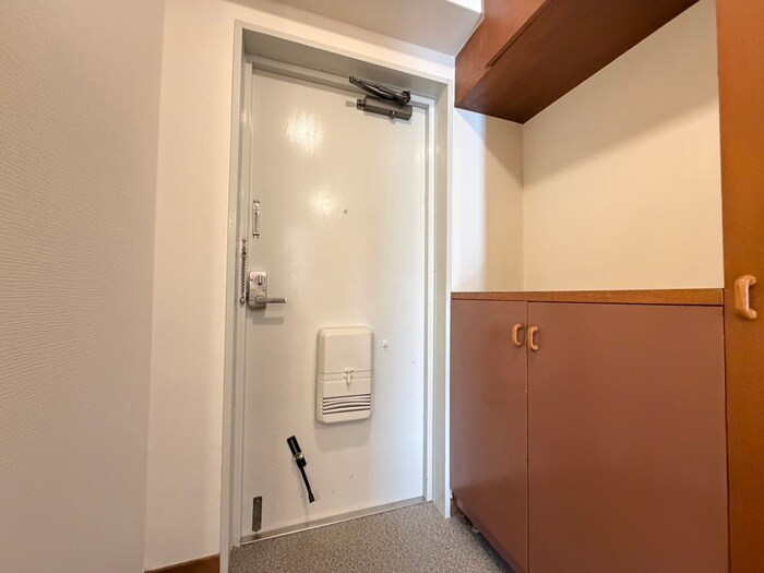 物件内観写真19　(玄関)