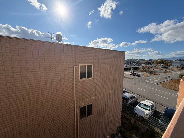 物件内観写真22　(室内からの展望)