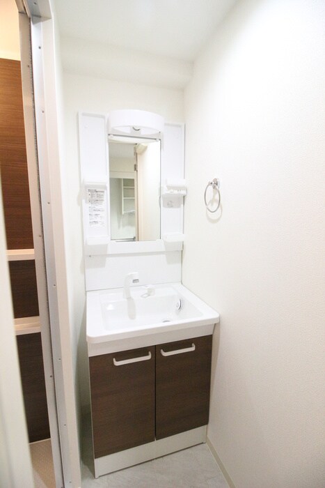 物件内観写真12　(洗面)