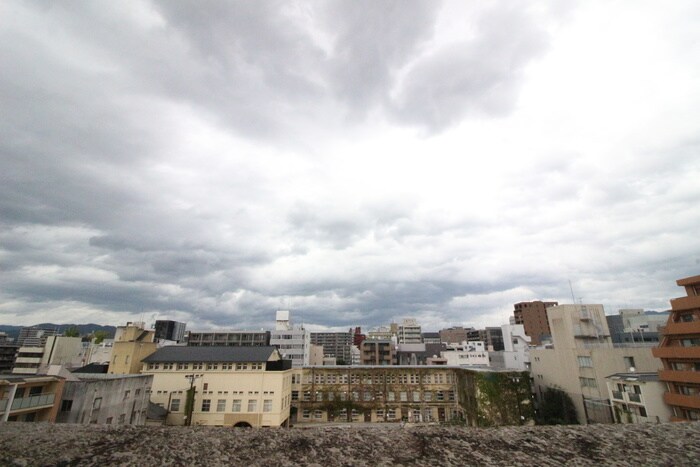 物件内観写真17　(室内からの展望)