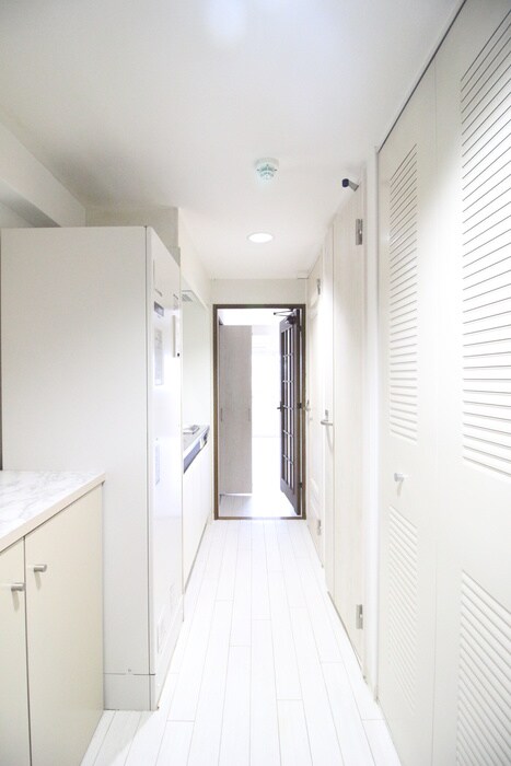 物件内観写真19　(廊下)