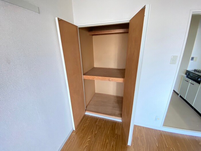 物件内観写真15　(収納)