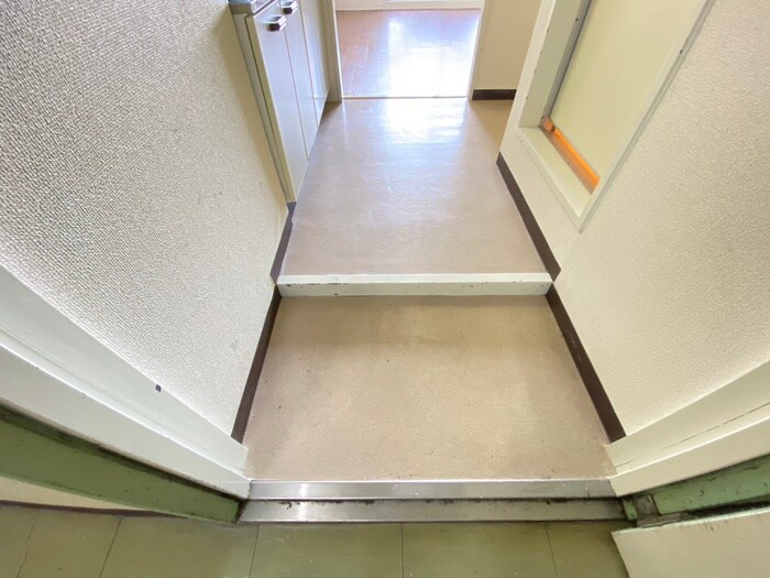 物件内観写真16　(玄関)